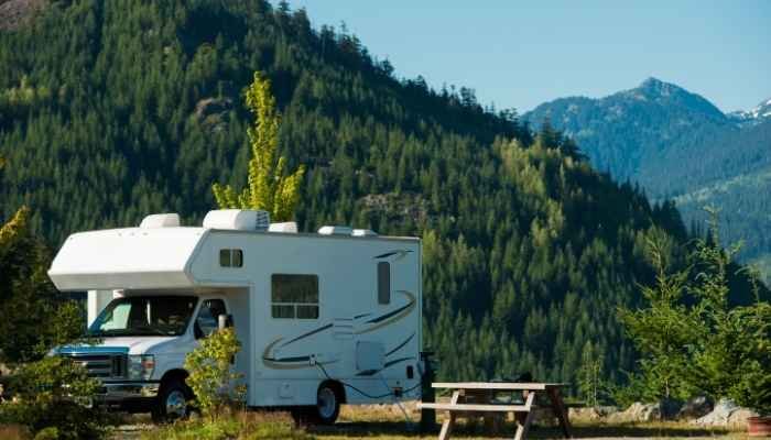 Should RV Storage Cater to Motorhomes Only or All RV Types?