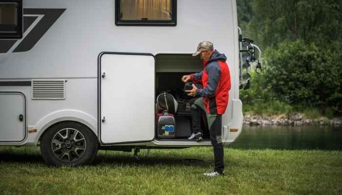 How Do You Market and Advertise an RV Storage Business?