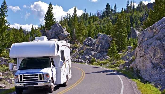How Can Social Media Be Utilized to Market an RV Storage Business?