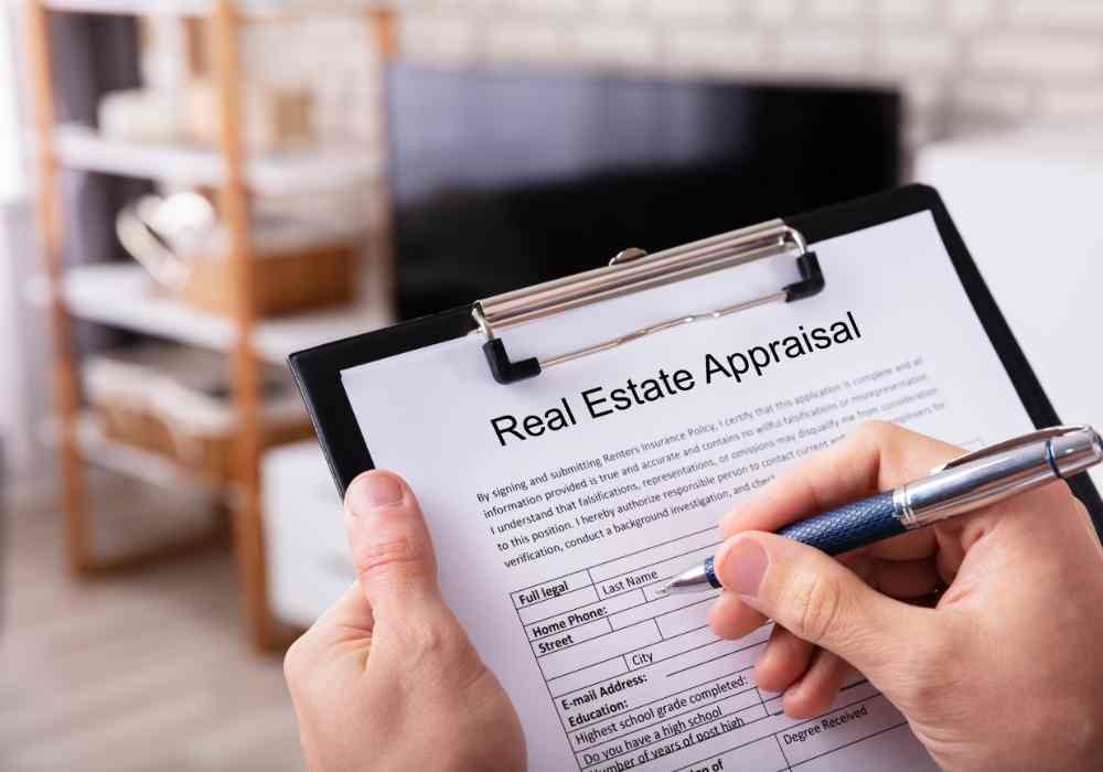 How to Become a Commercial Real Estate Appraiser?